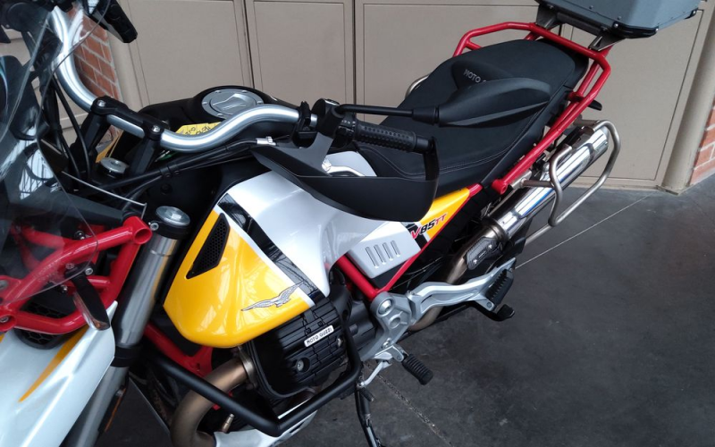 Moto guzzi v85tt