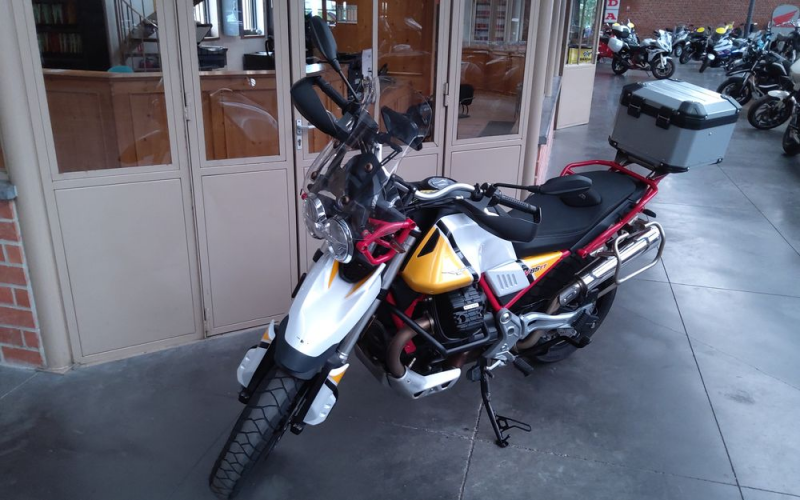 Moto guzzi v85tt