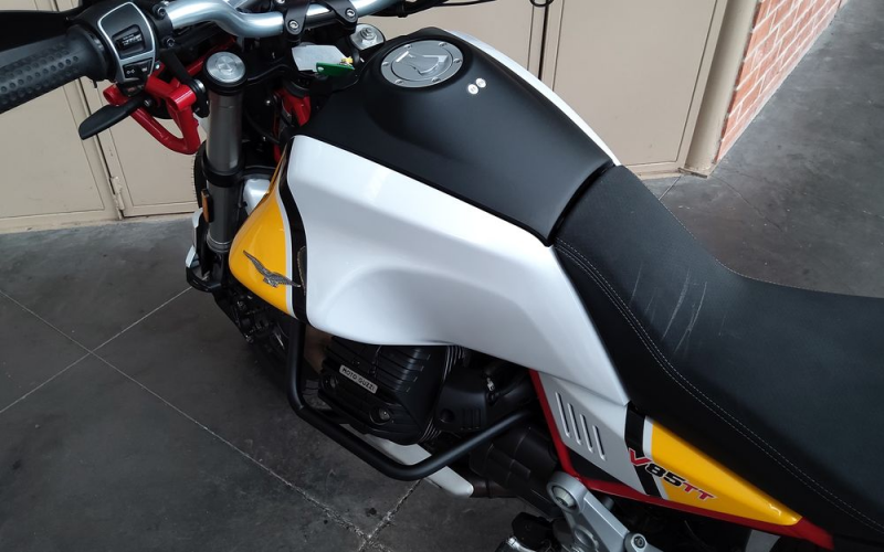 Moto guzzi v85tt