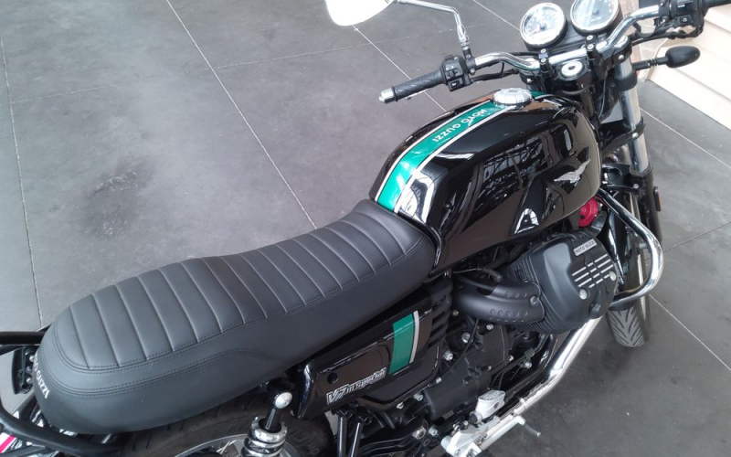 Moto guzzi V7 Spécial