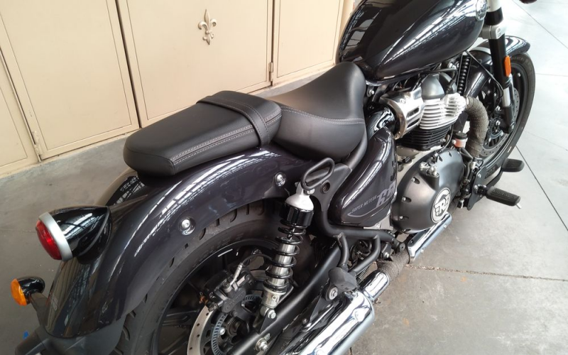 Royal enfield super meteor