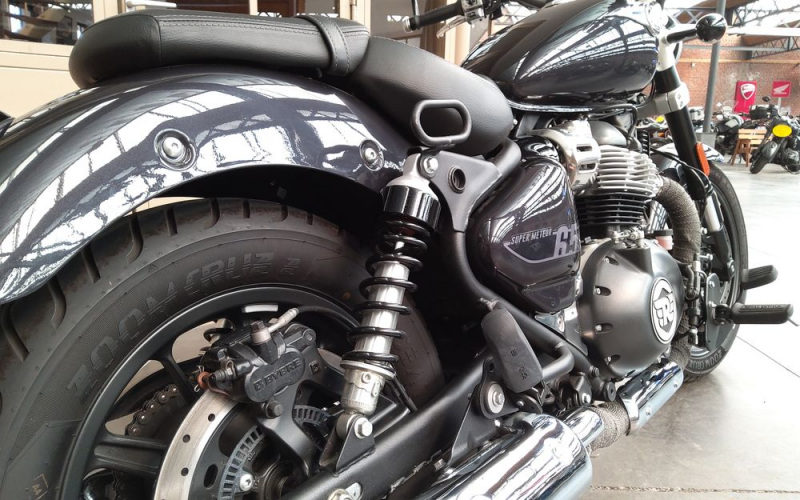 Royal enfield super meteor