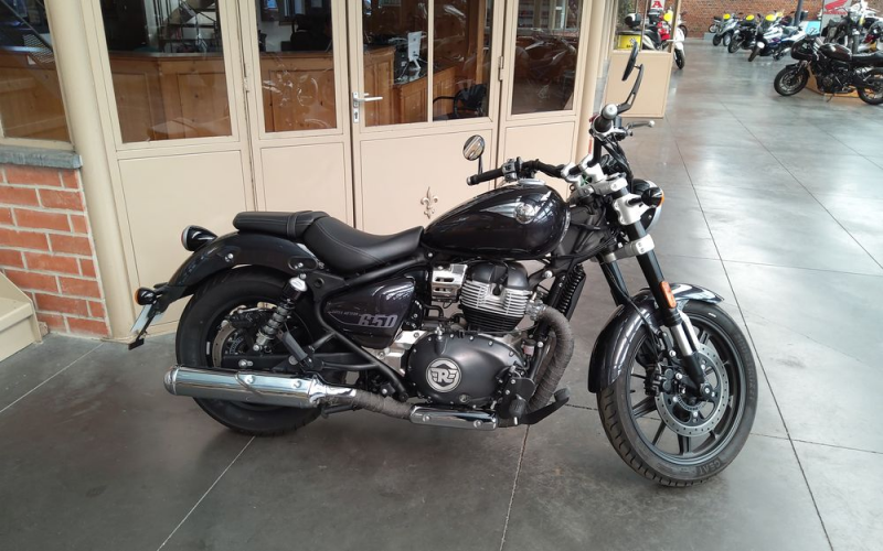 Royal enfield super meteor
