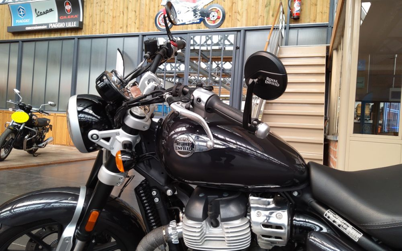 Royal enfield super meteor