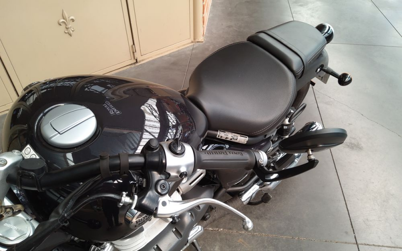 Royal enfield super meteor