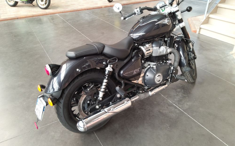 Royal enfield super meteor