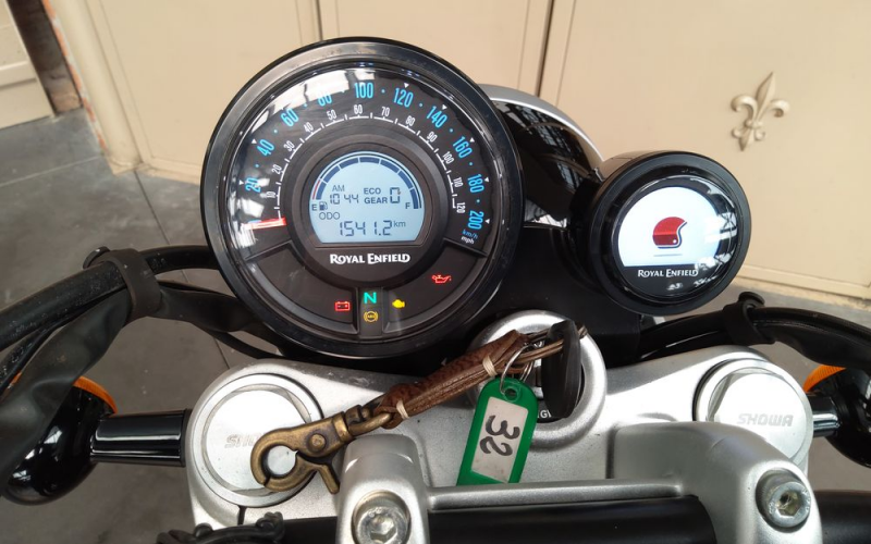 Royal enfield super meteor