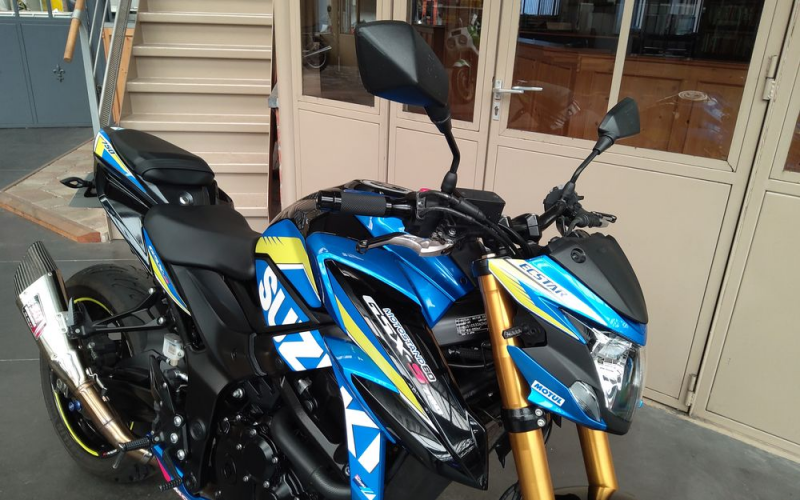 Suzuki gsx-s 750