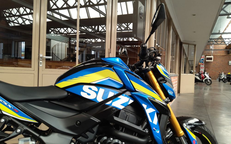 Suzuki gsx-s 750
