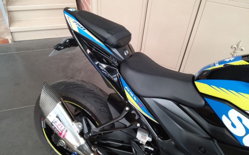 Suzuki gsx-s 750