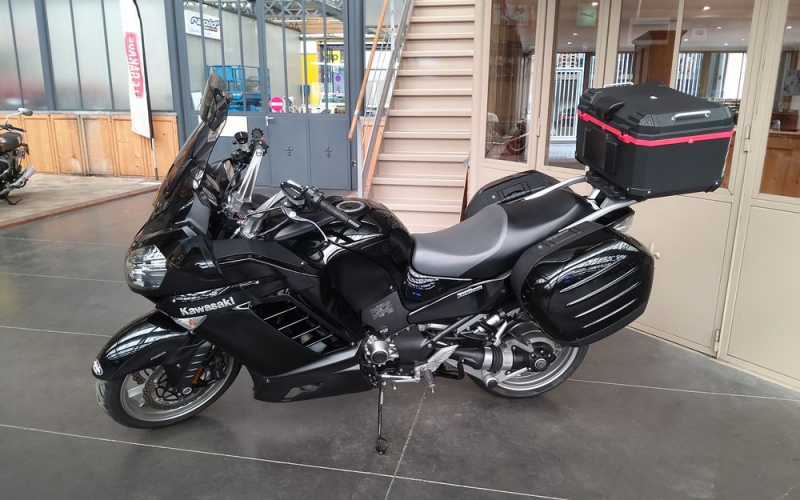 Kawasaki gtr 1400 abs