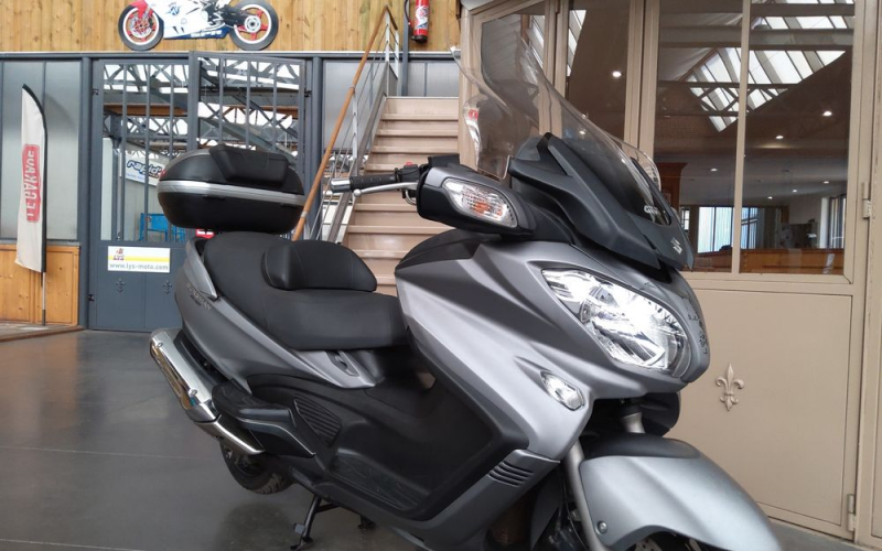 Suzuki Burgman 650