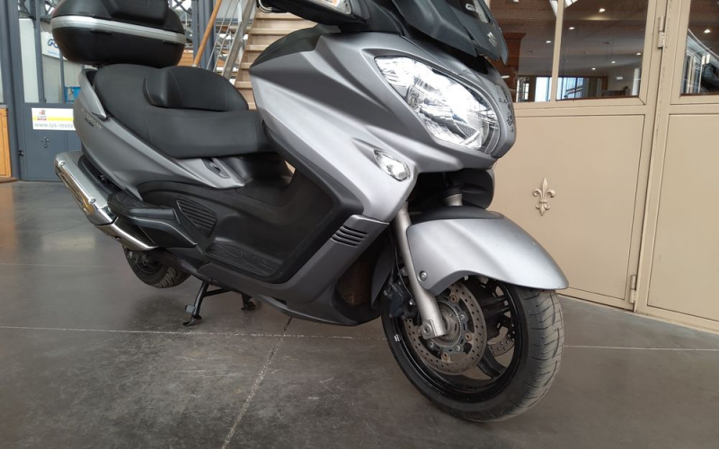 Suzuki Burgman 650