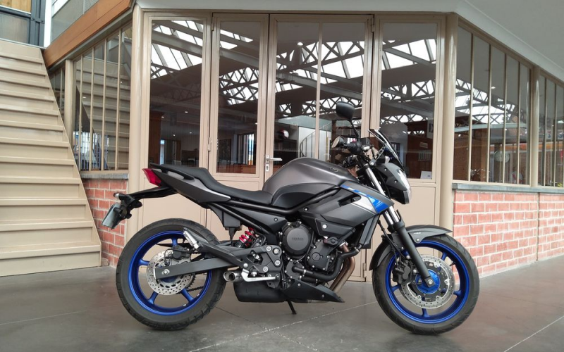 Yamaha xj-6