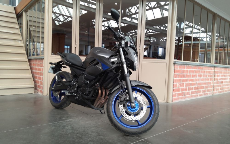 Yamaha xj-6