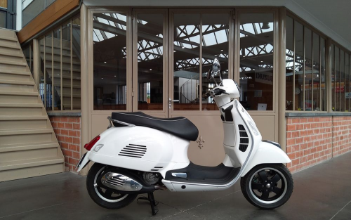 Vespa super 300 gts