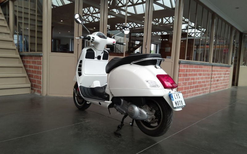 Vespa super 300 gts