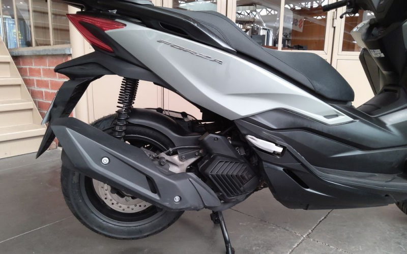 Honda forza 125