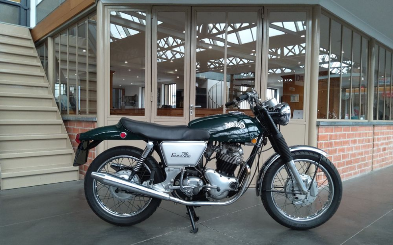 Norton commando 750