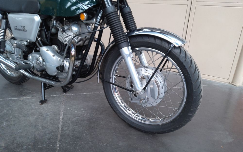 Norton commando 750