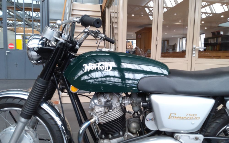 Norton commando 750
