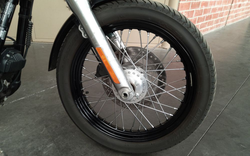 Harley street bob 1584