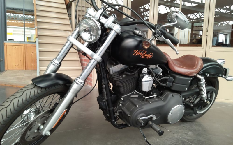 Harley street bob 1584
