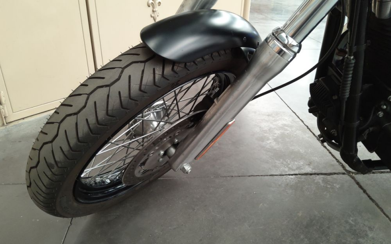 Harley street bob 1584